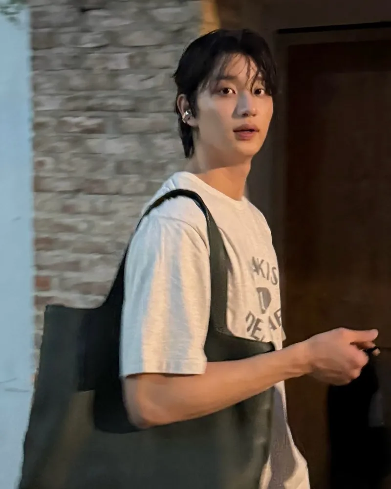 Kim Jae-won’s Puppy-Like Charm Sparks Buzz — A Natural Heartthrob in Everyday Life: "So Lovable"