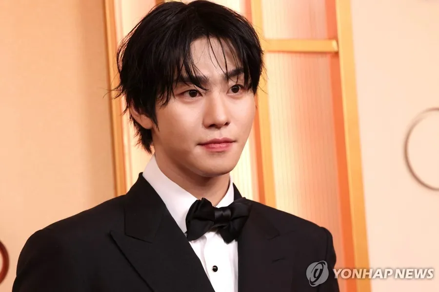 Jin-woo de ‘K‑Pop Demon Hunters’ aparece no Oscar! Ahn Hyo-seop surpreende no tapete vermelho
