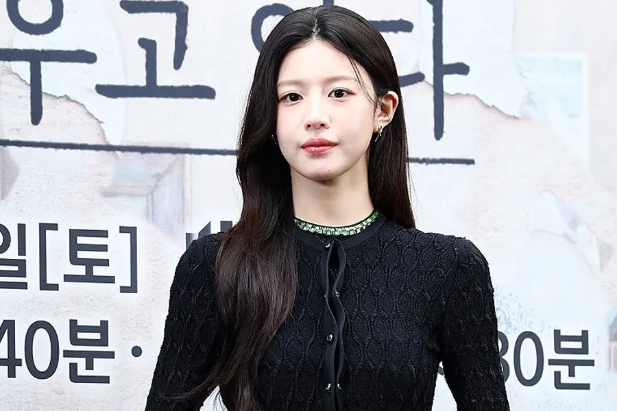 Go Youn-jung Locks In Another Hit With 'We Are All Trying Here' — "I Worked So Hard For This"