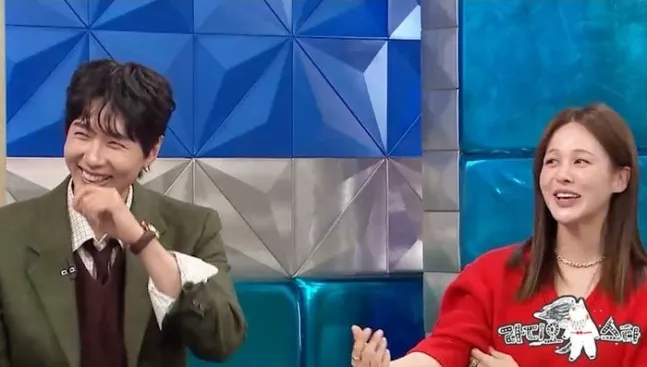 Ivy, Radio Star, directora, Park Jin-young, Red Book, Song Seung-heon