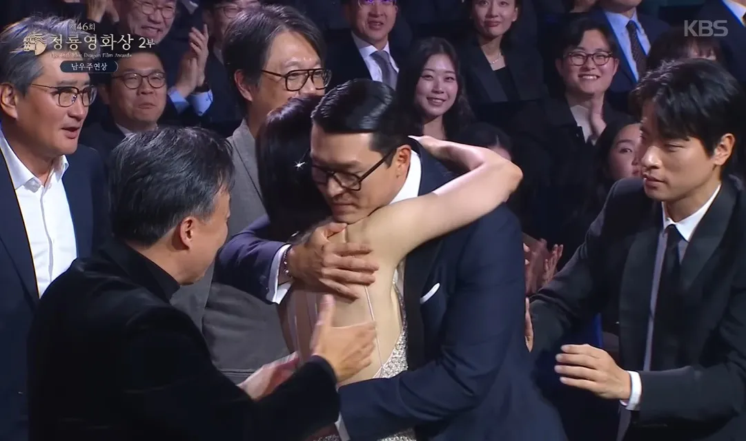 Blue Dragon Film Awards, Hyun Bin, Son Ye-jin, The Inescapable, Film Awards, Harbin, Park Chan-wook, Lee Sung-min, Park Ji-hyun, Ahn Bo-hyun, Kim Do-yeon, Daughter of the Zombie