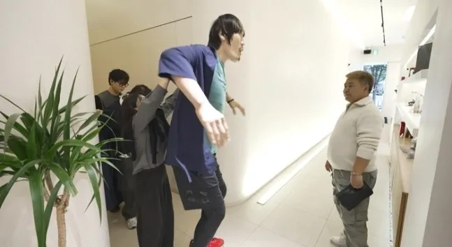 チェ・ホンマン, ハ・スンジン, 巨人, 対面, 回想, 全知的おせっかい視点