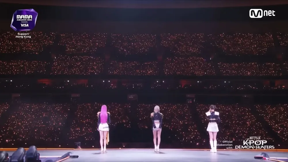 넷플릭스, 키스는괜히해서, 케이팝데몬헌터스, 이즈잇케이크홀리데이, 크리스마스엔도둑질을, 드라마, 영화, SBS, 예능