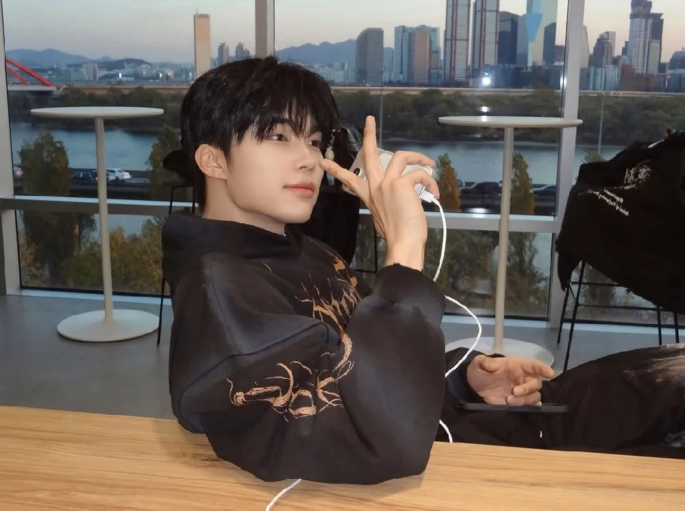 ZEROBASEONE, Ídolo, Instagram, Ejercicio, Gunwook Park, 2025 MAMA Awards, ZEROSE