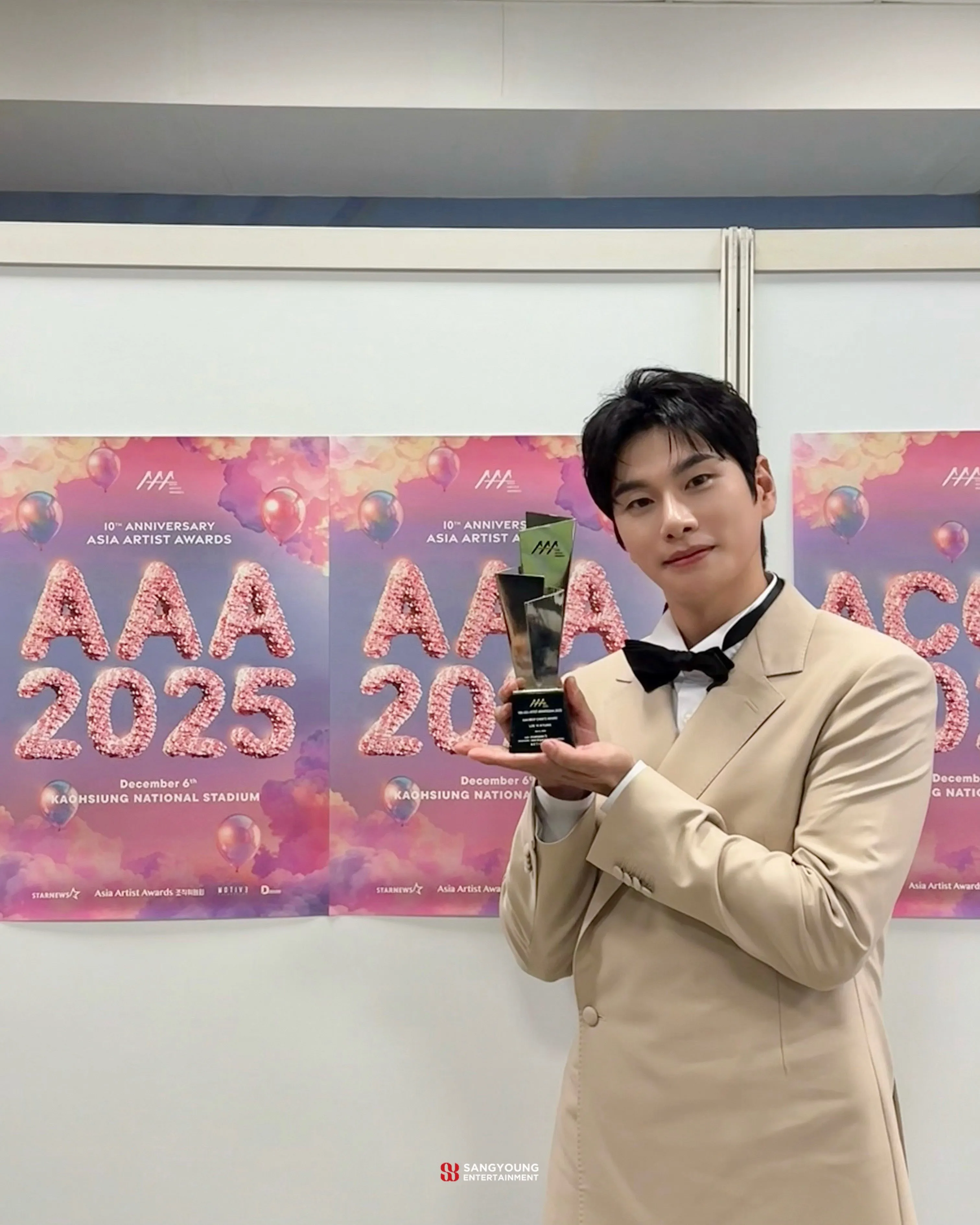 Lee Yi-kyung, BTS, RM, Jo Jin-woong, Park Na-rae, I Live Alone, MBC, Entertainment Industry Issues, Young Offender, Juvenile Detention Center, Power Abuse Allegations, Manager, BTS, Lee Jung-seok, Support Controversy