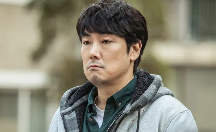 Lee Yi-kyung, BTS, RM, Jo Jin-woong, Park Na-rae, I Live Alone, MBC, Entertainment Industry Issues, Young Offender, Juvenile Detention Center, Power Abuse Allegations, Manager, BTS, Lee Jung-seok, Support Controversy