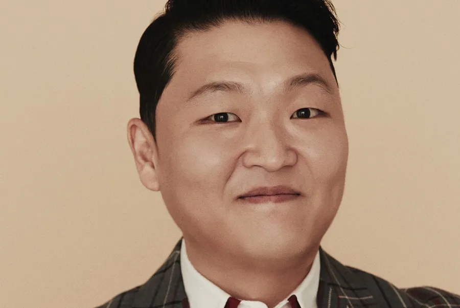 警察、PSYの所属事務所と車両を家宅捜索…睡眠薬の代理受領容疑か