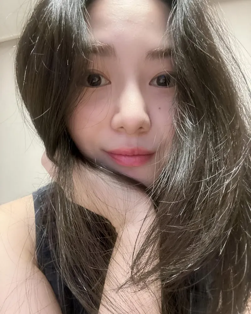 "Still Alive?" — Kwon Mina's Firm Response To Hateful DMs Draws Attention