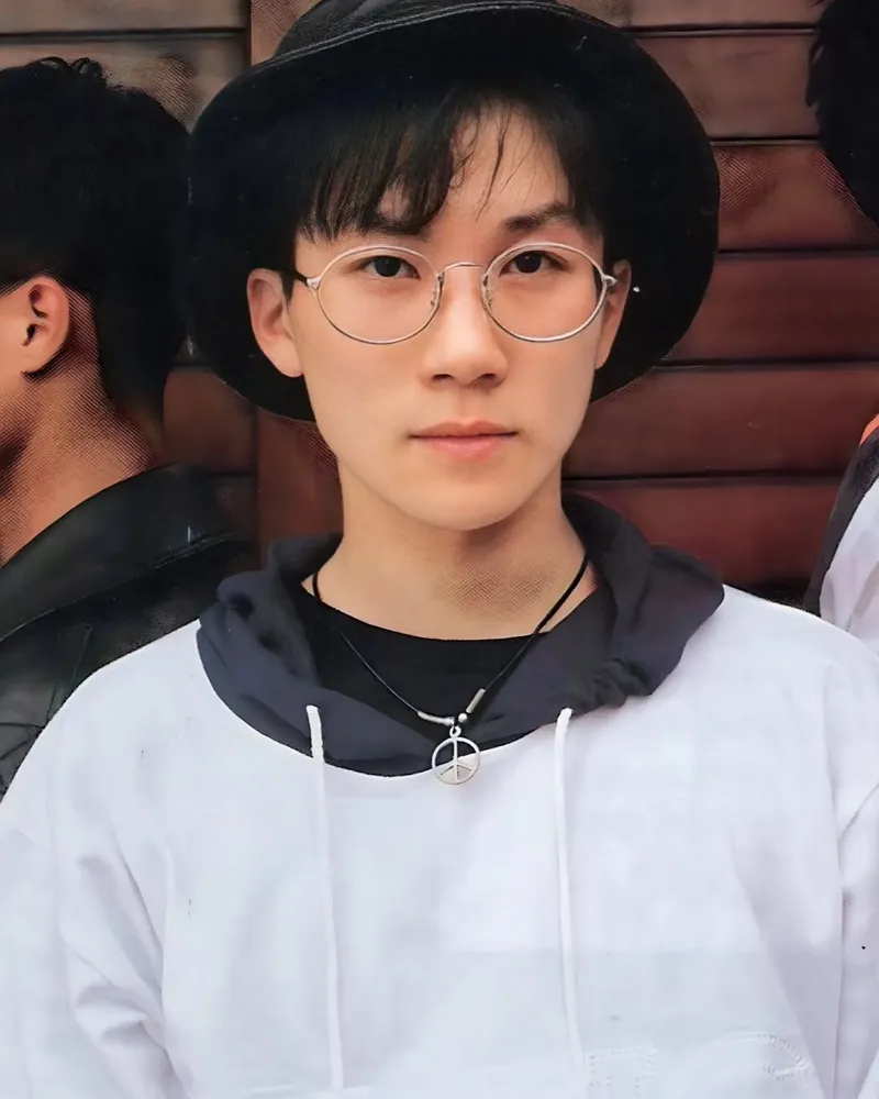 Seo Taiji Shares Christmas Message but No Comeback — Where Is Lee Eun-sung?