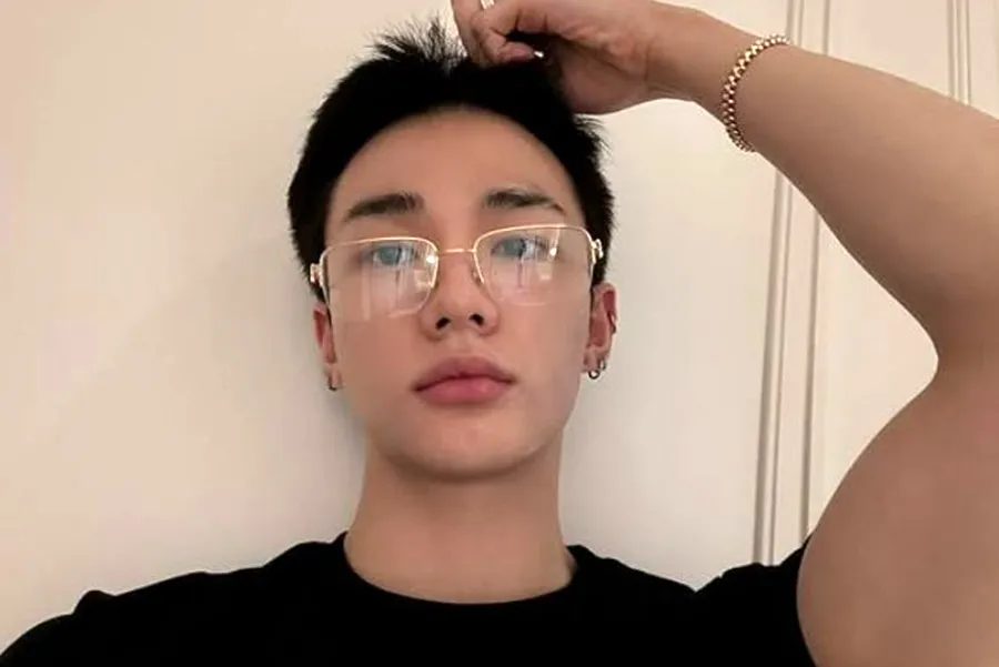 Stray Kids’ Hyunjin Nearly Tears Up After Scary Earring Mishap On Set