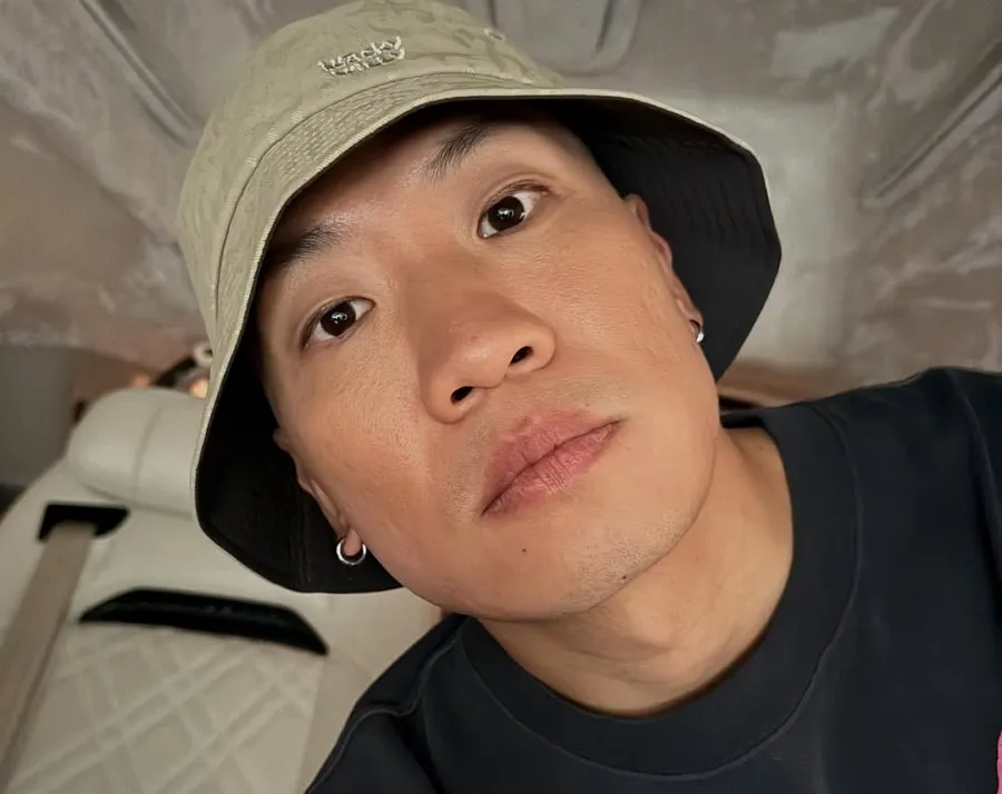 Dynamic Duo, Gaeko, Divorce, Kim Su-mi, Jeong Shin-woo, Woo Chang-soo, Passing, Battling illness, Im Sung-geun, DUI, Jennie, Birthday, Video, Sparkler, Lingerie, Park Gun, Han Young, Baekhyun, Dujjonku, No Tail to Tell