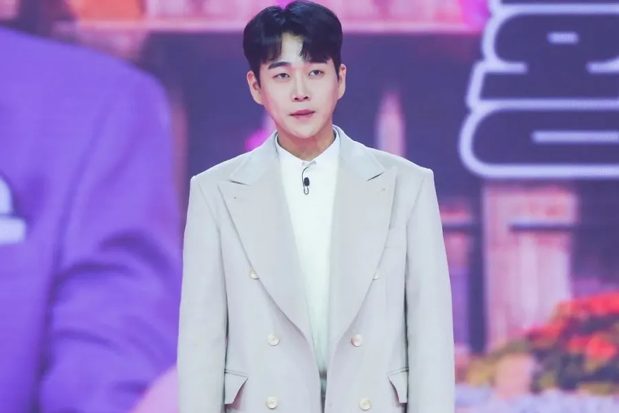 Hwang Young-woong returns to the stage at a local festival, three years after his school-bullying controversy