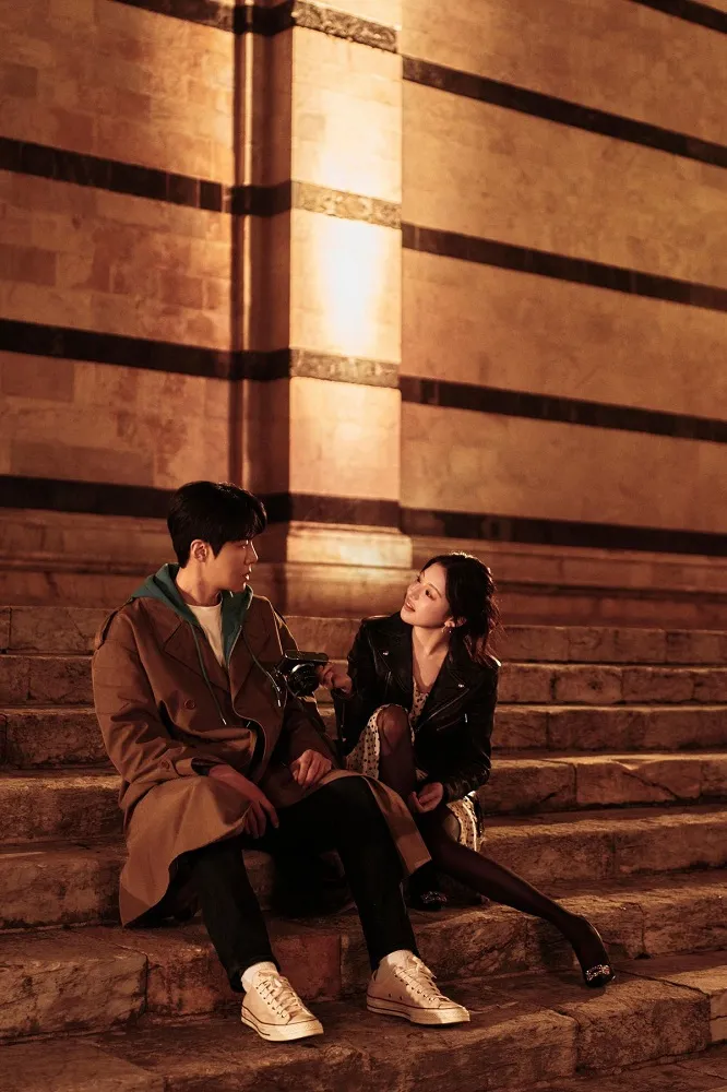 언더커버미쓰홍, 오늘부터 인간입니다만, 캐셔로, 넷플릭스, tvN, 더 립, 스카이스크레이퍼 라이브: 초고층 빌딩을 오르다, 납치된 아이: 엘리자베스 스마트, 빅 페이크, 우리의 열 번째 여름, Max, 007 노 타임 투 다이, 매그니피센트7