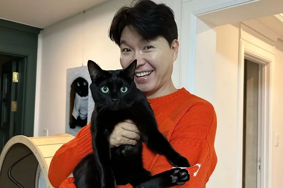 Comedian Park Soo-hong Kicks Off the New Year With a Heartwarming Donation to the Children's Home He Has Supported for 25 Years