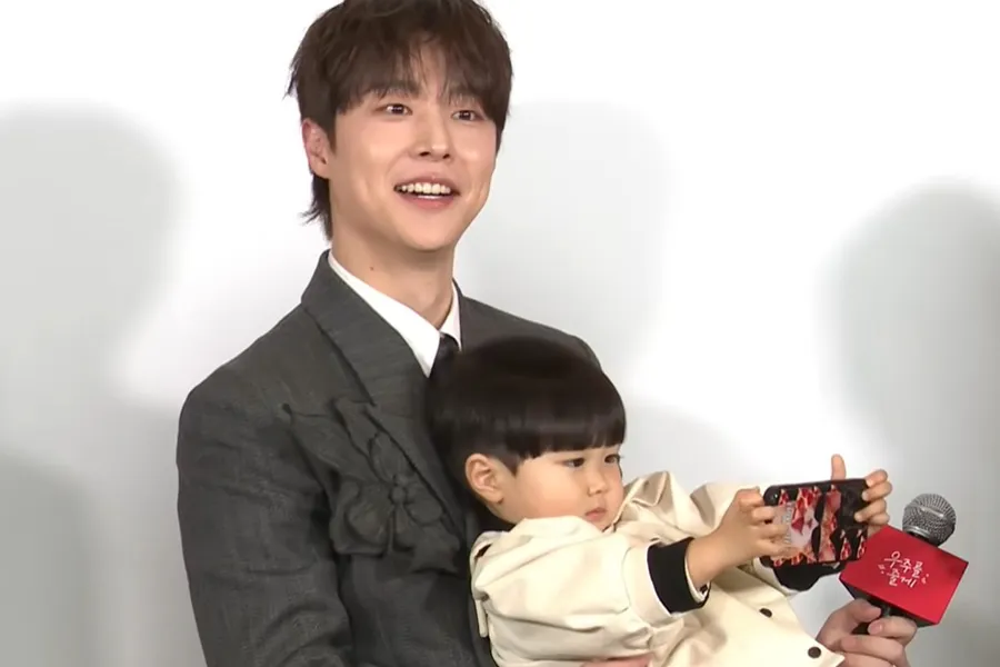 Bae In-hyuk irradia “aura de papá” en Our Universe: “Se me subieron los cachetes de la sonrisa”