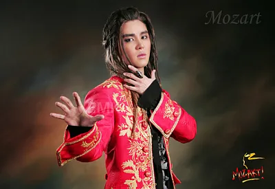 音樂劇, 偶像, 金俊秀, EXO, SUHO, EXID, 率智, STAYC, 施恩, 西便制, 莫札特!, 英雄, 吉屋出租, 陰間大法師