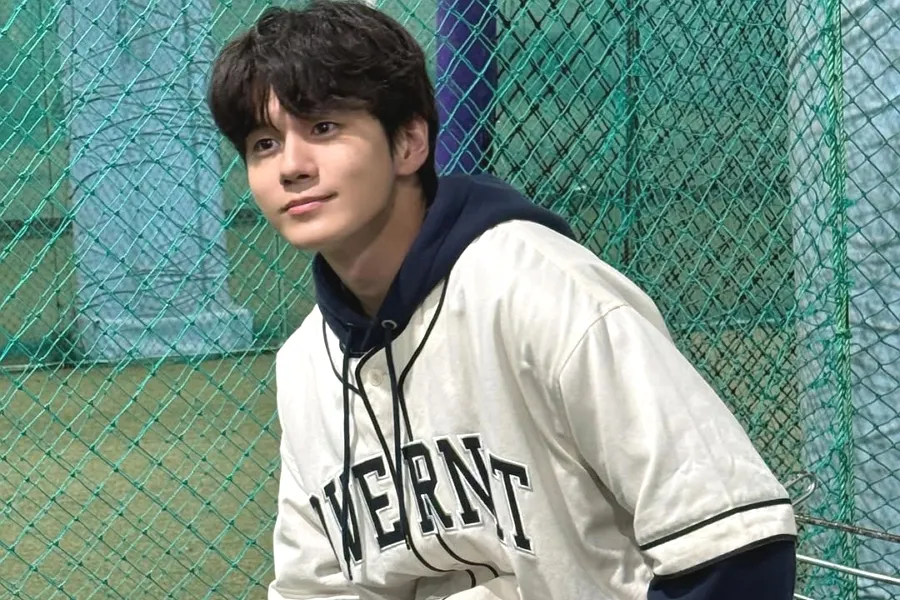 Mesmo em meio ao risco envolvendo Cha Eun-woo e Kim Seon-ho… Ong Seong-wu renova com a Fantagio