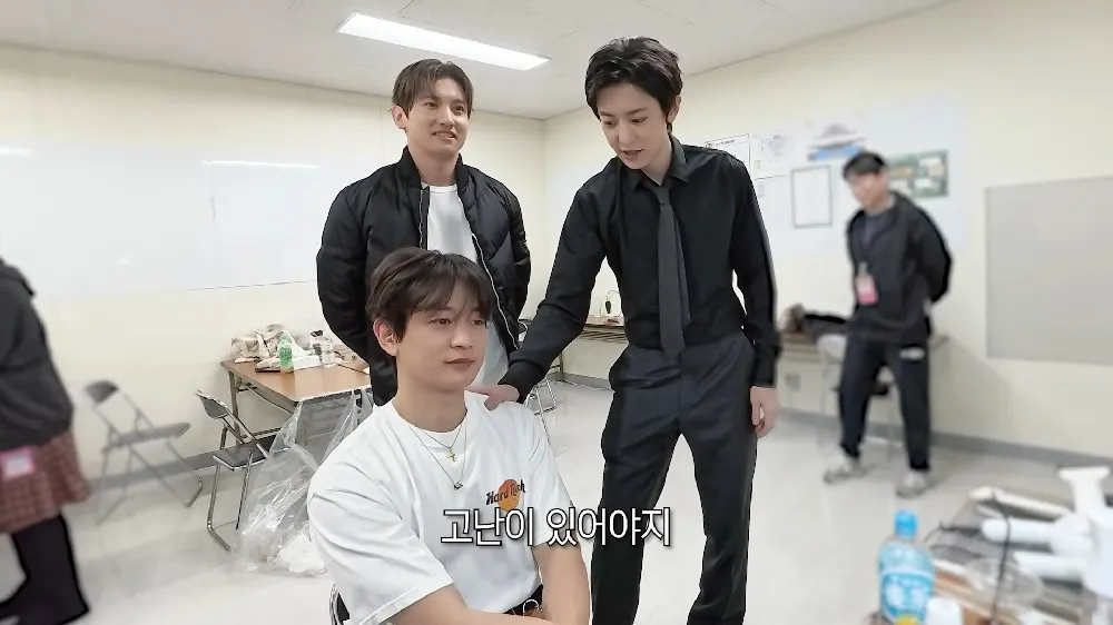 EXO, 燦烈, 世勳, KAI, SHINee, 珉豪, HATS TO HATS, SM娛樂, 前輩, 待機室