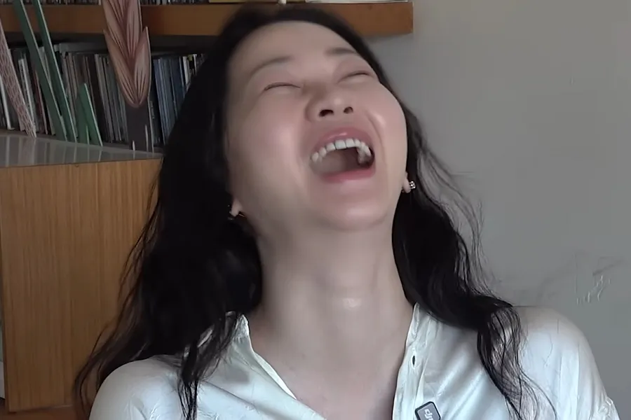 “Se a química na cama com o(a) parceiro(a) não bate...” Os conselhos realistas de Jang Yoon-ju