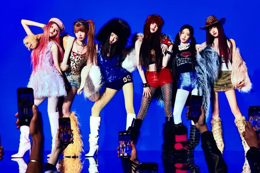 A 3 dias do comeback, IVE divulga foto em grupo; expectativa por BLACKHOLE explode