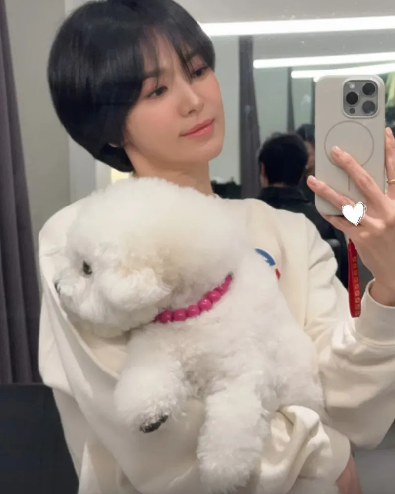 ซงฮเยคโยอวดลุคผมสั้นสุดหล่อสวย เอ่ยขอบคุณทีมงาน