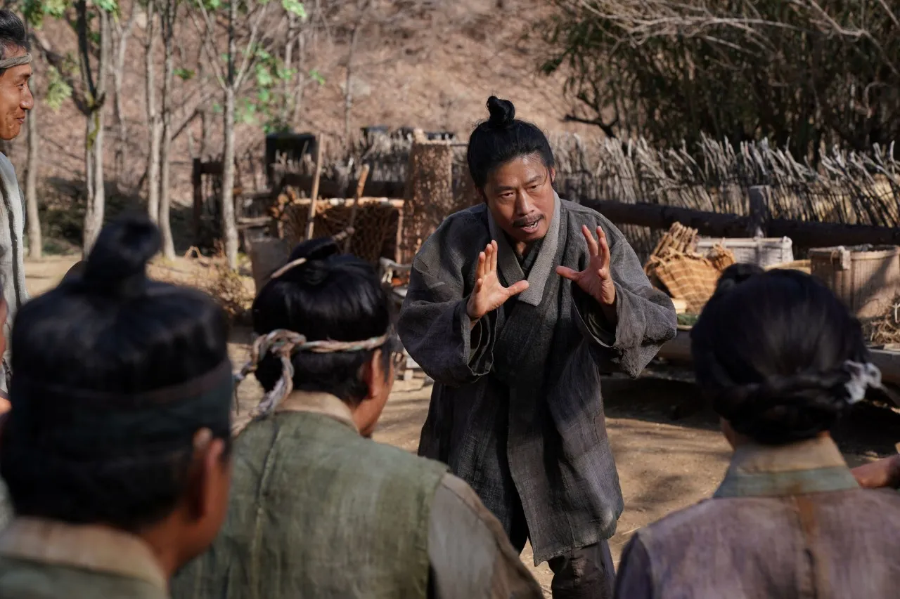 Filme, Bilheteria, OHomemQueViveComORei, Park Ji-hoon, Yoo Hae-jin, Jang Hang-jun, Jeon Mi-do, Kim Min, Lee Jun-hyuk, Yoo Ji-tae