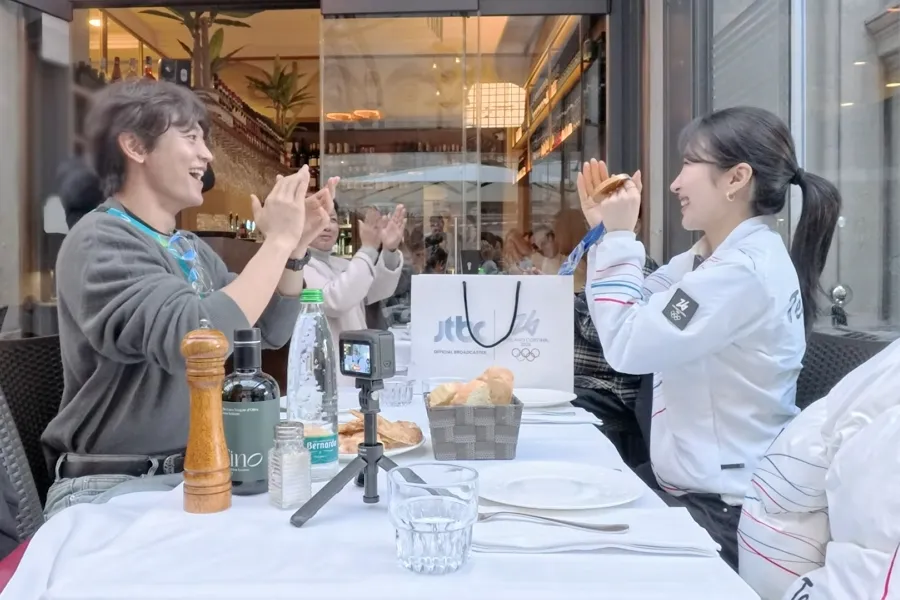 與SHINee珉豪相見的金吉利…突然公開金牌，餐廳歡呼爆發