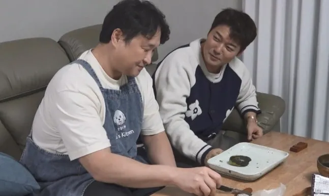 Gu Seong-hwan, Jun Hyun-moo, Kkotbuni, Eu Moro Sozinho, Ponte do Arco-Íris