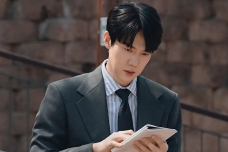 ‘Phantom Lawyer’ Yoo Yeon-seok, one day away from opening his law office — teasing the rise of a hero