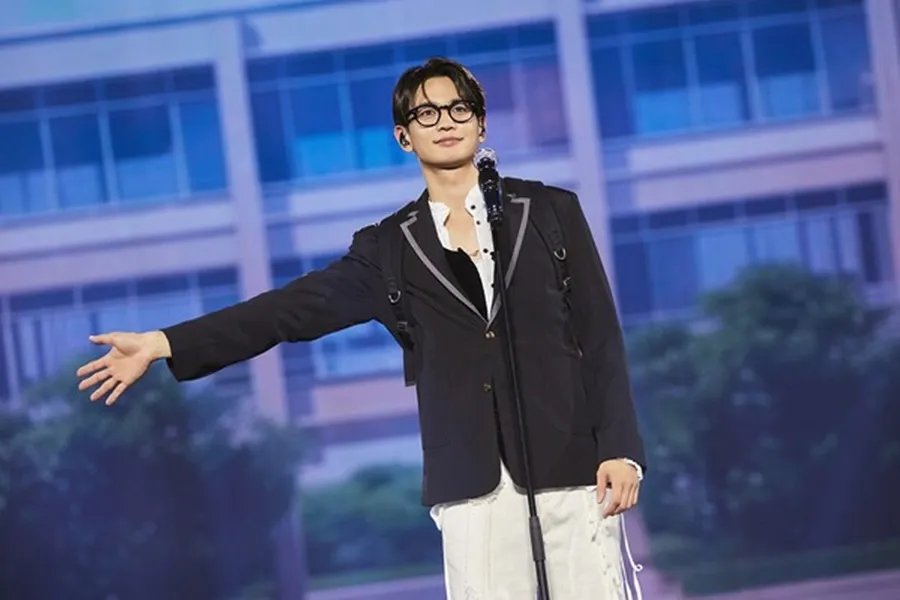 『足球狂熱者』SHINee珉豪，14日擔任龍仁FC主場開球嘉賓