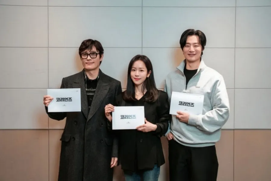 Lee Byung Hun dan Han Ji Min berubah jadi pasangan samaran… 'Koreans' di Disney+ tayang 2027