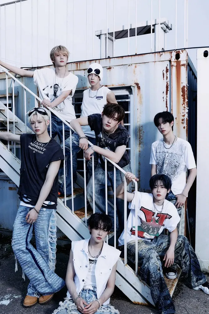 Close Your Eyes, Closer Week, comeback, ulang tahun debut ke-1, UNCORE