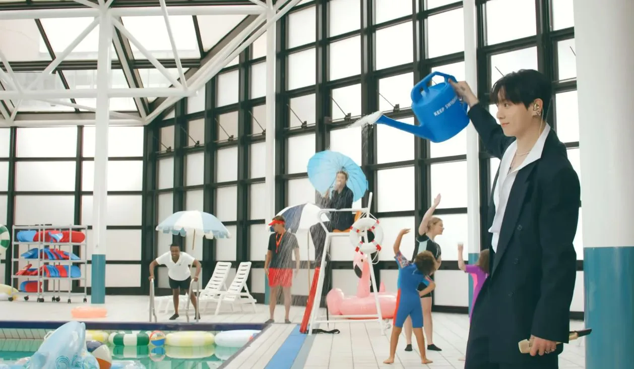 BTS, Poolside live clip, BTS, SWIM