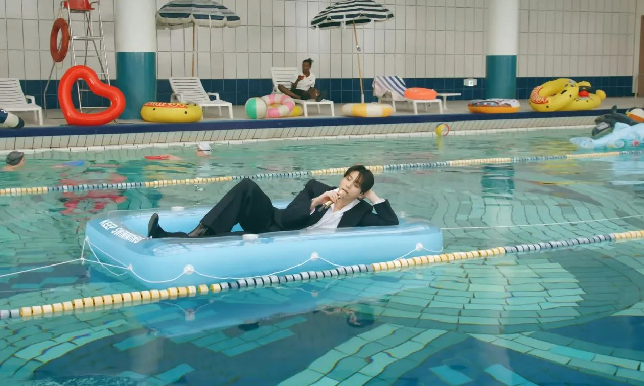 BTS, Poolside live clip, BTS, SWIM