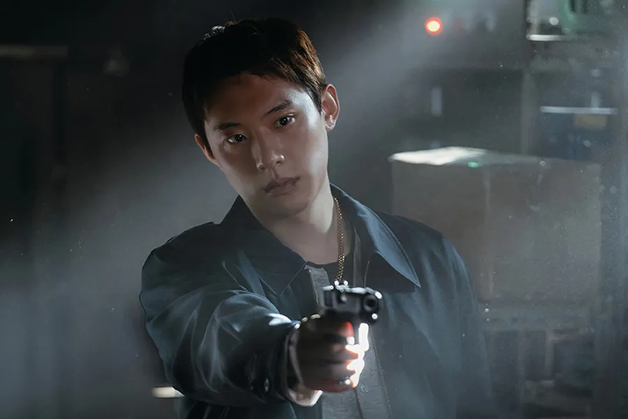 Kim Sung-cheol desata su lado más canalla en 'Tierra de Oro': su imagen ruda le queda como anillo al dedo