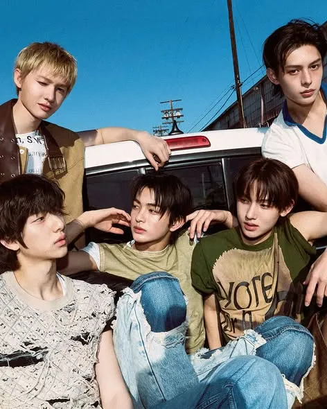 CORTIS, HYBE, GREENGREEN, GREENGREEN, pre-orders, million-seller