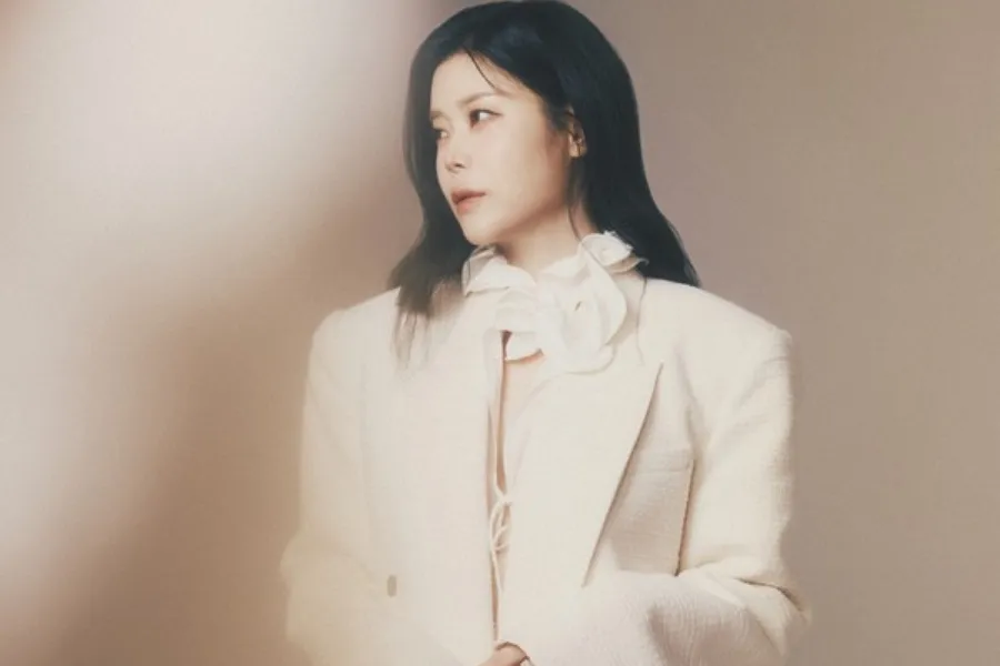 Lyn chia tay công ty quản lý của “chồng cũ” Lee Soo