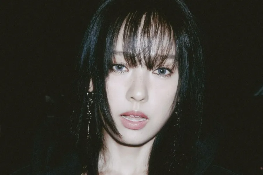 Heartbreaking: Lee Hyori Mourns Her Father, Keeps Vigil With Husband Lee Sang-soon