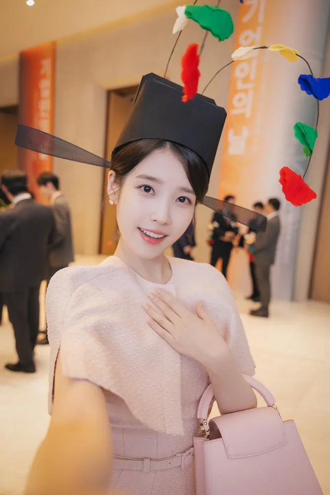 di balik layar, IU, Byeon Woo-seok, Dae Gun Buin, chemistry