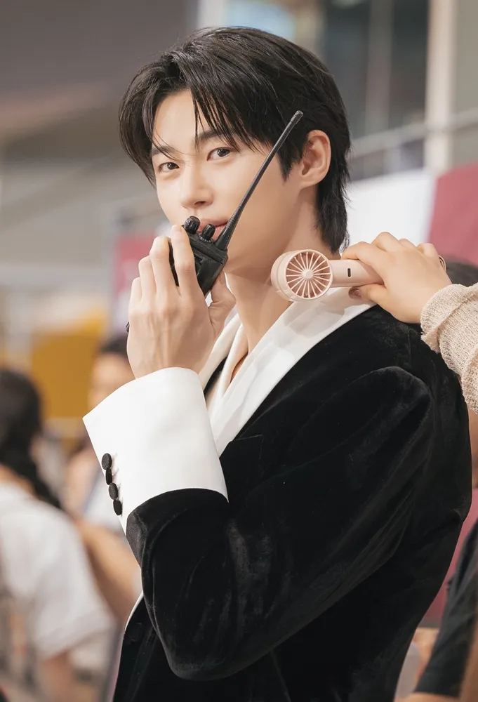 di balik layar, IU, Byeon Woo-seok, Dae Gun Buin, chemistry