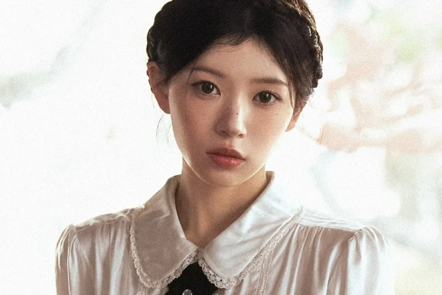 ILLIT莫卡在回归前暂停活动 “将暂时专心治疗”