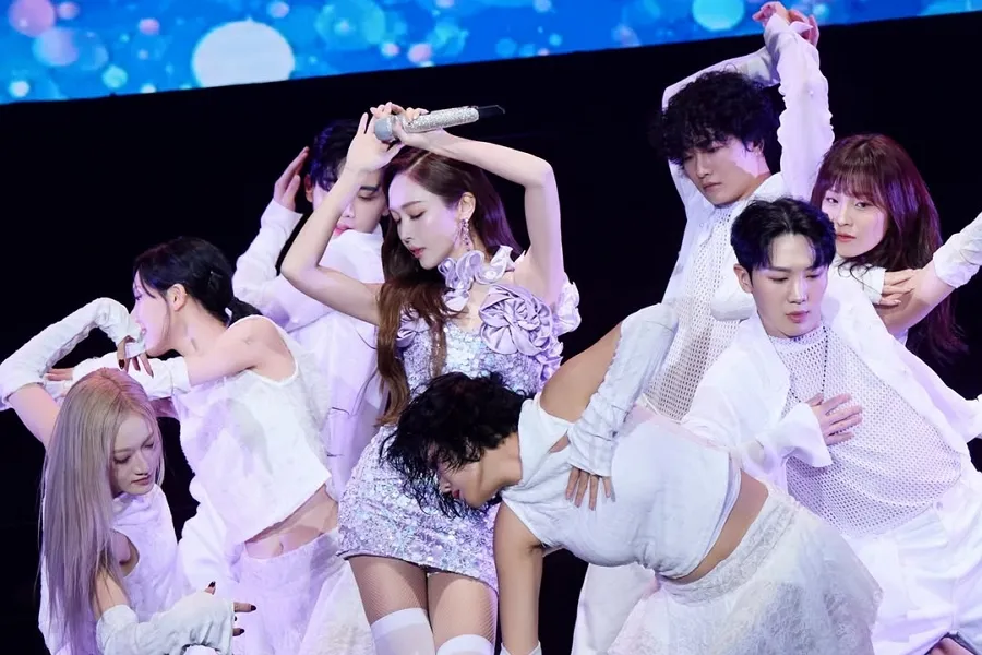 Jessica chora ao cantar Into the New World — qual o significado?