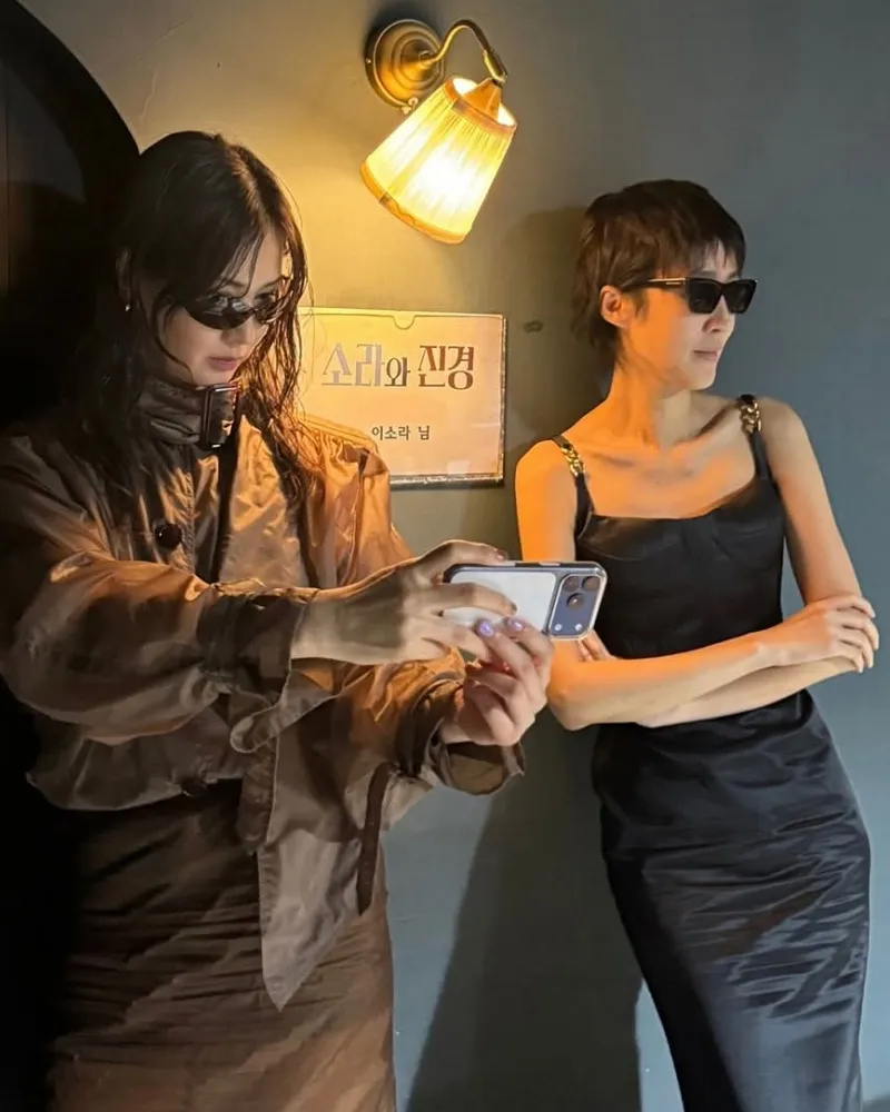 Lee So-ra reencontra Hong Jin-kyung após 15 anos: "Será que fizemos bem em nos ver de novo?"