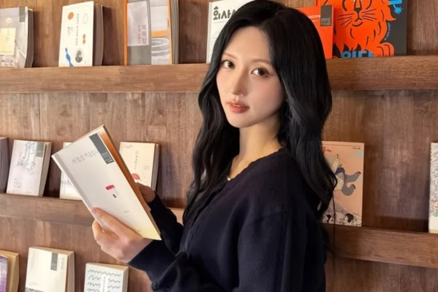 유튜브 개설하더니…아이브 가을, '독서' 캠페인 얼굴 됐다