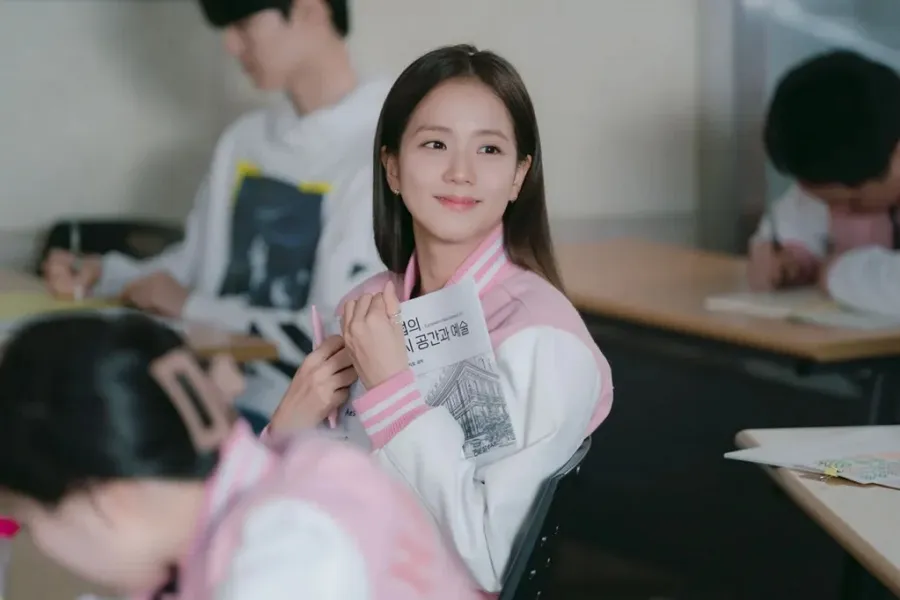 Sesaat setelah klarifikasi dari pihak Jisoo… kredit 'Monthly Boyfriend' telah diubah