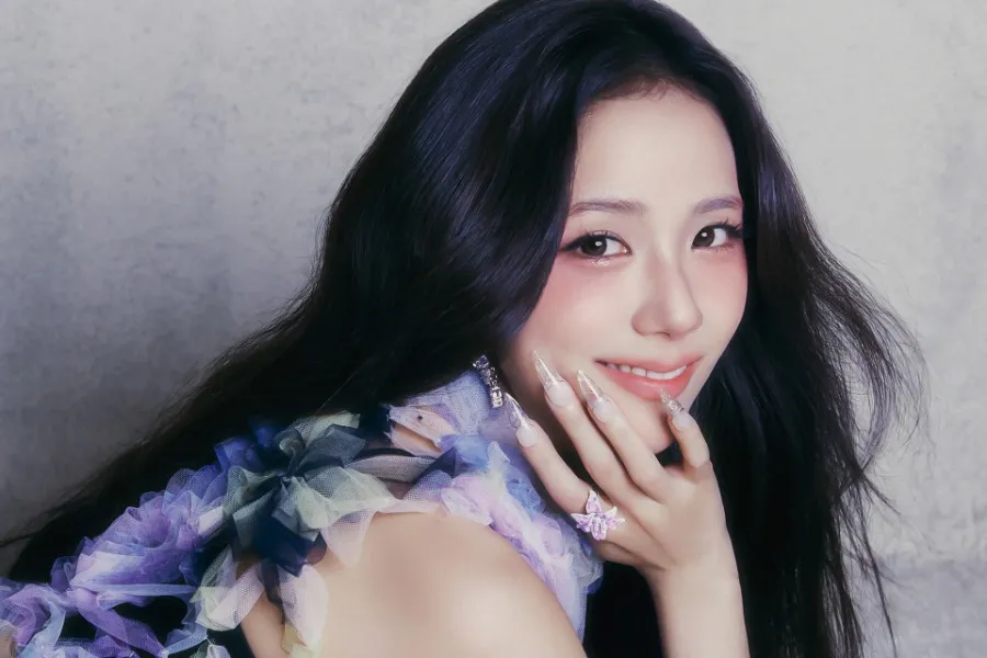 After Addressing 'Older Brother' Controversy, BLACKPINK's Jisoo Wins Canneseries 'Rising Star' Award