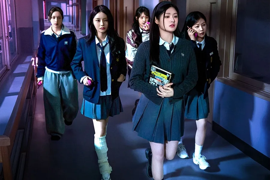 Estudantes do ensino médio viram caçadoras de fantasmas… FIFTY FIFTY estreia na atuação em 'Clube de Exorcismo Depois da Escola'