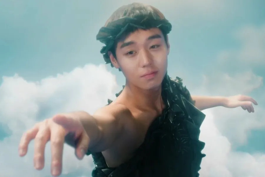 "Kitchen Soldier" Park Ji-hoon shocks with "Creation of Adam" CGI - Absurdist humor is back