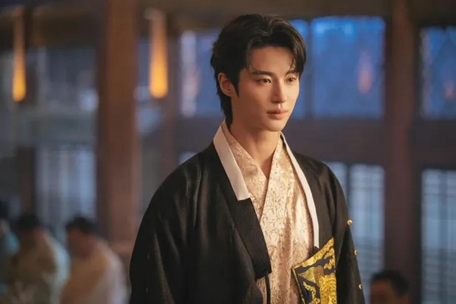 Byun Woo-seok Apologizes Over 'Perfect Crown' Controversy: "I Didn't Fully Consider The Historical Context"