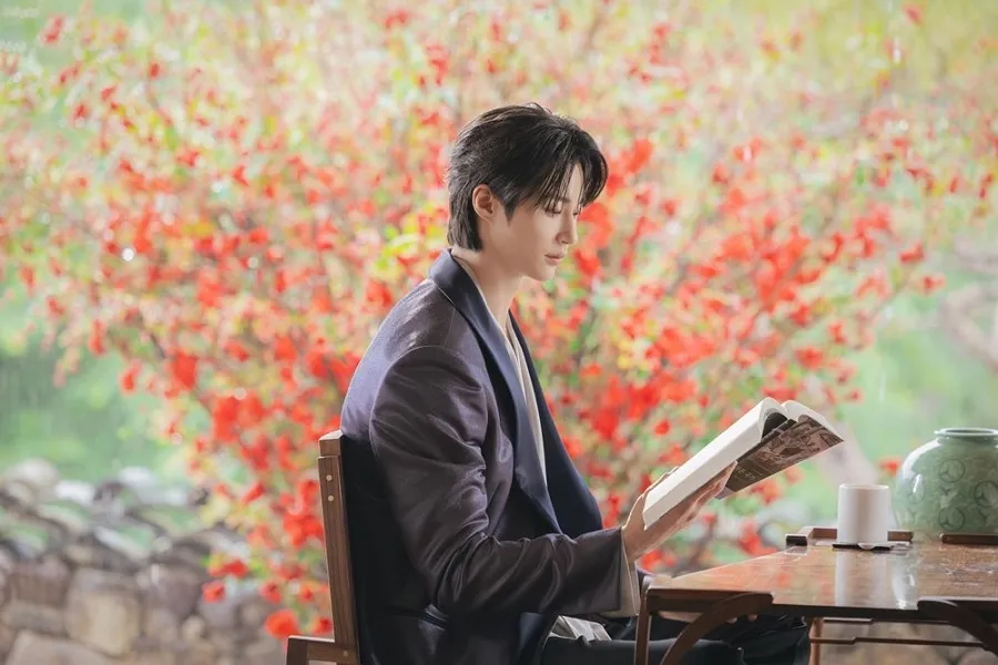 Byeon Woo-seok Makes First Public Appearance Since '21segi Daegunbuin' Apology — Will He Speak At 'Yoo Jae-suk Camp'?